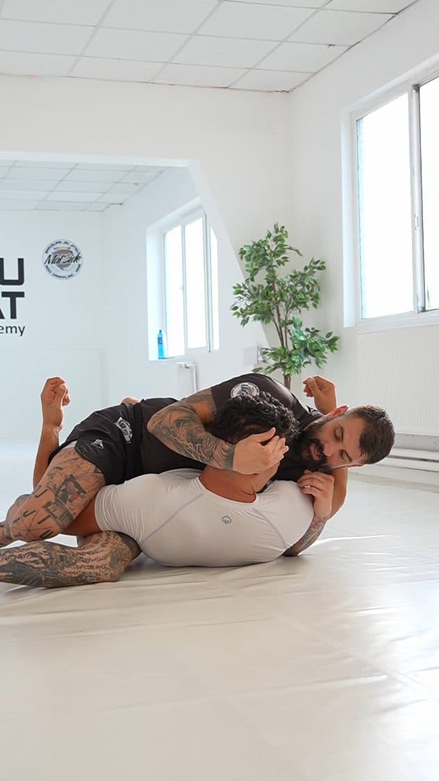 🔺 Triunghi din Side Control – varianta lui John Danaher