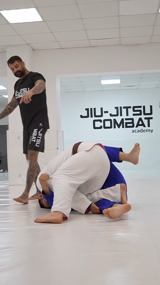 Knee Cut Pass 🥋